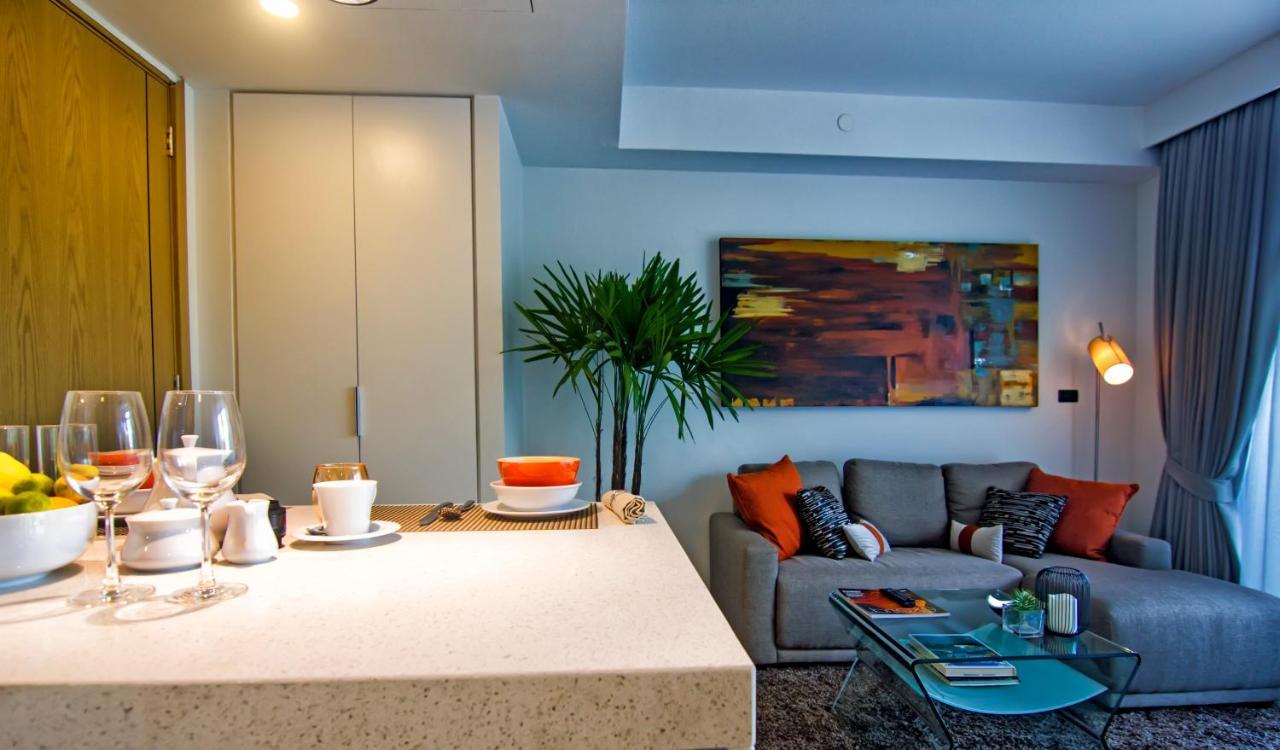 Oceanstone By Holy Cow, 2-Br, 60 M2, Tree View Aparthotel Pantai Bang Tao Luaran gambar